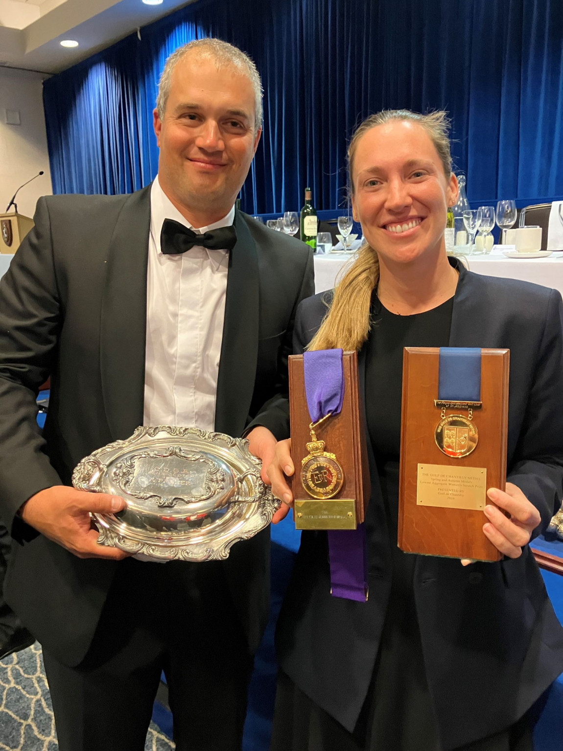 Ane Urchegui a remporté la Queen Elizabeth II Medal pour le 1er prix brut dames de l’Autumn Meeting (74) et la Golf de Chantilly Medal pour le meilleur total brut dames des Spring & Autumn Medals (78 et 74).   Pierre Relecom a remporté l’Arnold Palmer Trophy pour le meilleur total brut messieurs des membres overseas des Spring & Autumn Medals (72 et 70). 